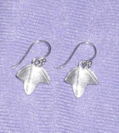 OJER 18 - Single Ivy Leaf Dangles